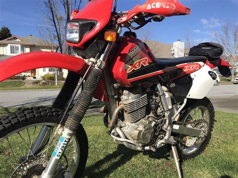 A Street-Legal Dirtbike / Honda XR400R: A Solid Middleweight - Adventure Rider