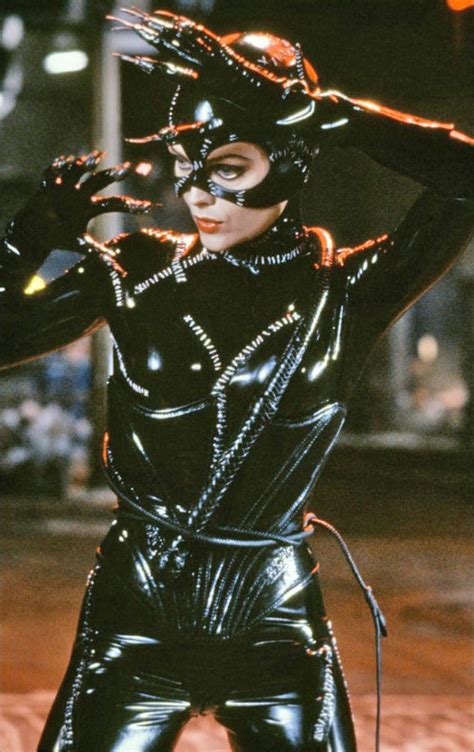 Michelle Pfeiffer, Catwoman. | Cat woman costume, Catwoman cosplay, Catwoman