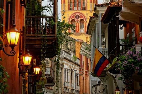 Colombian Slang Phrases to Speak Like a Local - AllTheRooms - The Vacation Rental Experts