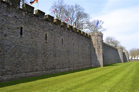 Free photo: Cardiff Castle Walls - Ancient, Sightseeing, Military - Free Download - Jooinn