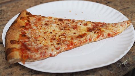 The Slow Death of NYC's Iconic $1 Pizza Slice - MUNCHIES