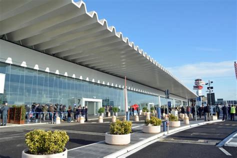 Fiumicino airport takes action against unauthorised taxis. | Airport News