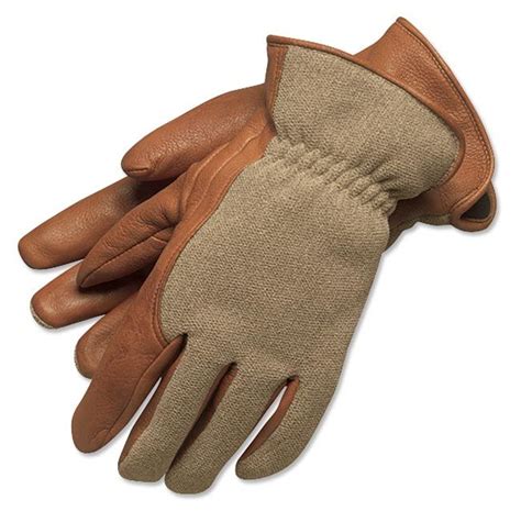 A great cold-weather shooting glove. The windproof Berber™ fleece back holds off the chill to ...