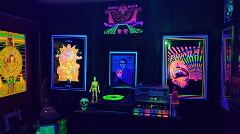 A look inside my blacklight record room. : r/vinyl