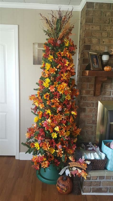 20+ Fall Christmas Tree Decorations – HomeDecorish