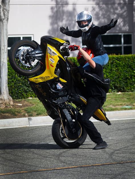 Best Motorcycles For Stunt Riding | Reviewmotors.co