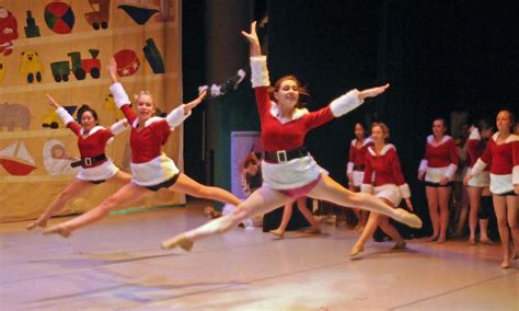 'A Christmas Carol' dance brings fresh look to classic | Local news for ...