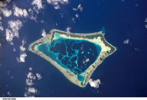 Carbon-Based: Small island nations take fight against climate change ...