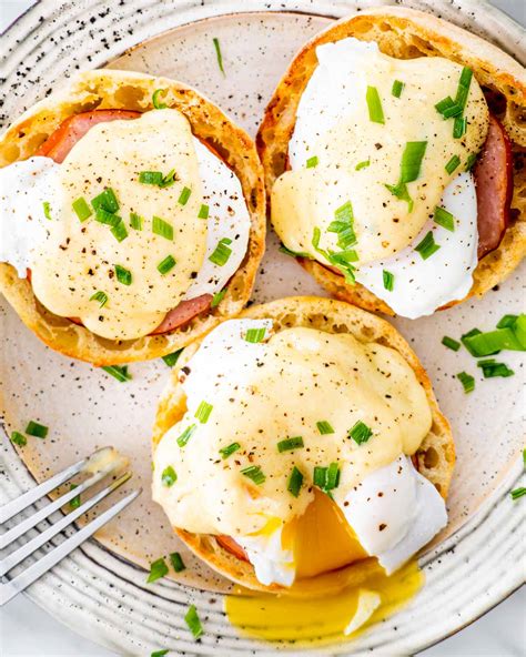 Eggs Benedict - Jo Cooks