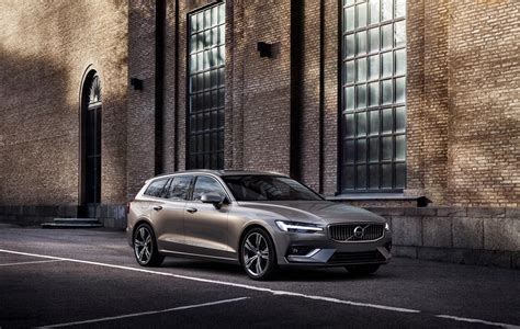 2019 Volvo V60 hybrid wagon is what the Swedes do best - SlashGear