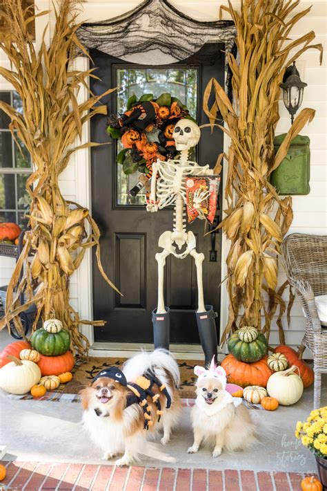 Halloween Decor Ideas: 13 Fun Halloween Porch and Door Decor Ideas ...