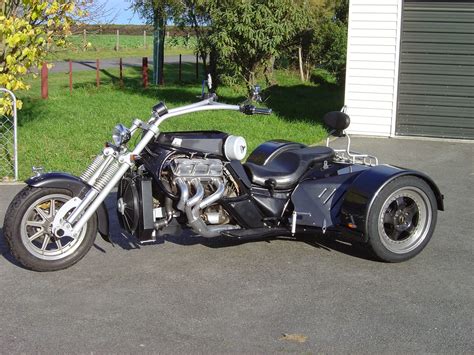 Custom and Chopper Motorcycles and Parts: Holden V6 Trike Build