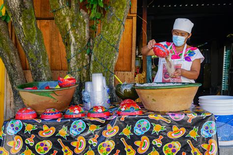 In Mexico, Tejate Vendor Adapts Tradition to Protect Health | Global Press Journal