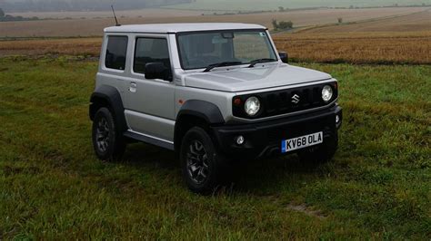 Suzuki Jimny : Review 2019 Suzuki Jimny - There are places in the world only the jimny can go.