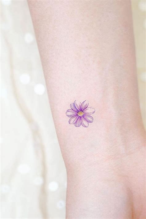 Beautiful Tattoo of a Daisy Ideas You Will Want to Copy - Glaminati