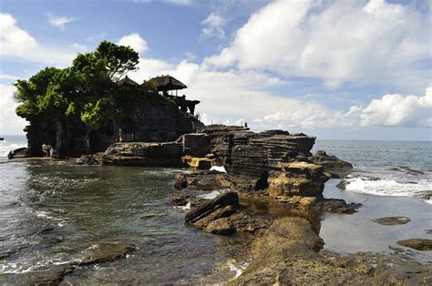 Pura Tanah Lot Temple, Bali | Indonesia Travel Guide