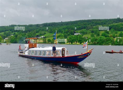 Steam Yacht Gondola Stock Photo - Alamy