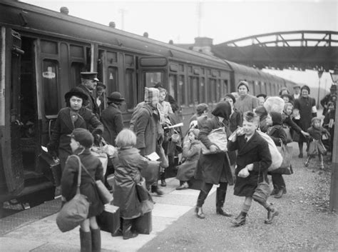 Operation Pied Piper - Six Amazing Facts About Britain's Wartime Evacuees - MilitaryHistoryNow.com