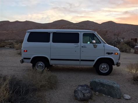 1995 Chevrolet G20 Chevy Van Standard Cargo Van 3-Door 5.0L ...