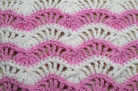 Crochet Zigzag Stitch Video Tutorial - We Love Crochet