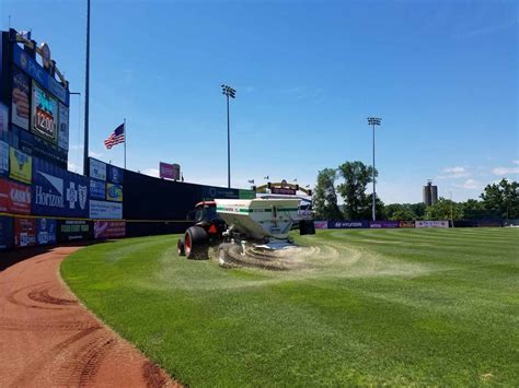 Field Maintenance | Sports Services | Hummer Turfgrass