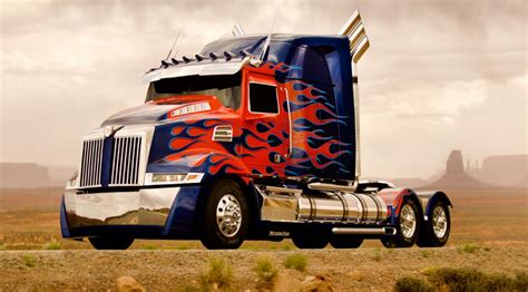 Transformers 4 Optimus Prime and 2 new Autobots : Teaser Trailer