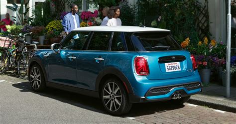 2022 MINI Cooper Hardtop 4-Door Configurations | MINI of Warwick