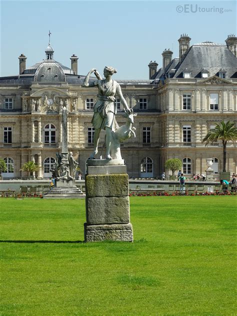 Photo of Jardin du Luxembourg Goddess of the Hunt statue - Page 148