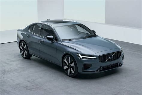 Revamped Elegance: Unveiling The All-New 2023 Volvo V60 Facelift - Car Fancier