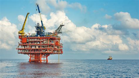 Oil Rig Photos : What It's Really Like To Work On An Offshore Oil Rig | sunwalls