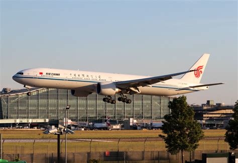 Air China Flight Returns to Gate for Passenger's Phone - AeroXplorer.com