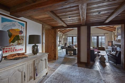 INTERIOR DESIGN ∙ CHALETS ∙ Swiss Chalet - Todhunter Earle | Chalet interior, Spring interior ...