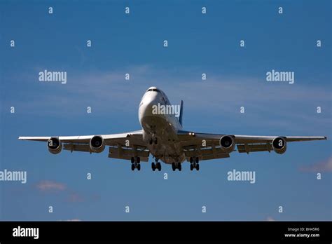 Boeing 747 landing Birmingham Airport Stock Photo - Alamy