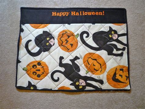 Halloween Placemats | Quiltsby.me