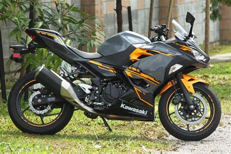 REVIEW: 2018 Kawasaki Ninja 250 - Edpixs