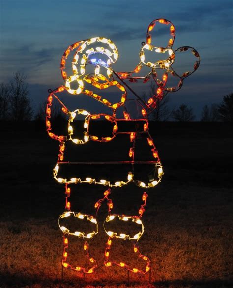 18 Amazing Outdoor Christmas Light Displays