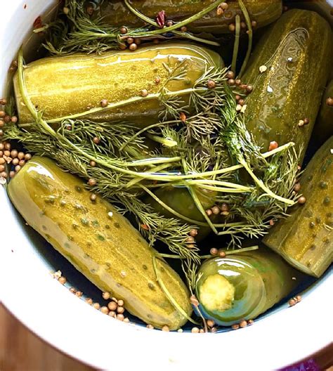 The Hirshon Authentic Kosher Dill Pickles - זויערע וגערקע - The Food Dictator