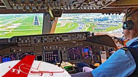 Boeing 747 Cockpit Landing