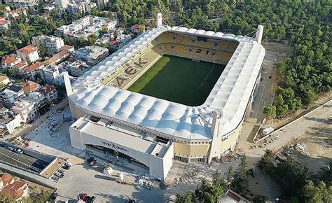 Historic Greek Soccer Club AEK Athens Opens New Stadium - GreekReporter.com