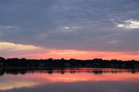 Calm Lake during Sunset · Free Stock Photo