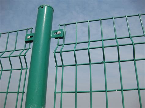 Installation of Welded Mesh Fence | Mesh Fencing