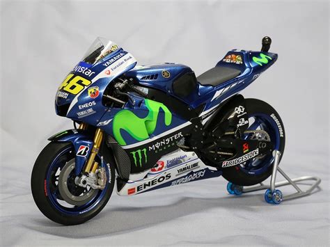 Racing Scale Models: Yamaha YZR-M1 V.Rossi 2015 by K'S Workshop