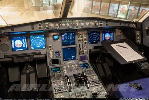 Photos: Airbus A330-343 Aircraft Pictures | Airliners.net | Shanghai airlines, Airbus, Cockpit