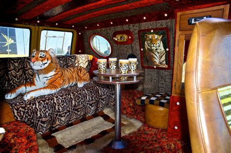 We found more hippie van interiors for you... how about that last one huh? Think you could go ...