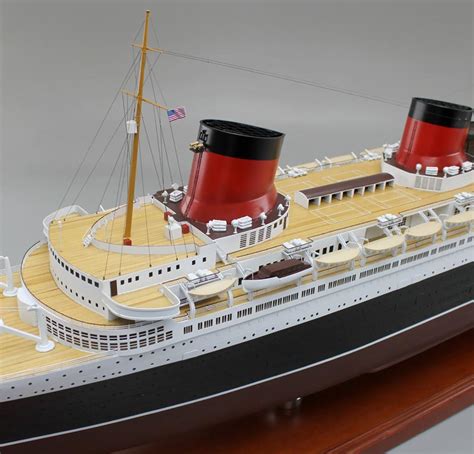 SD Model Makers: 30" USS McMorris (DE-1036) Destroyer Ship Model