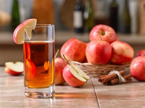 6 Science-based Apple Juice Benefits And How To Use It For Health