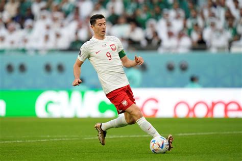 Lewandowski Scores at World Cup, Poland Beats Saudis 2–0