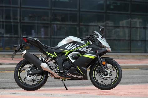 KAWASAKI NINJA 125 (2019-on) Review