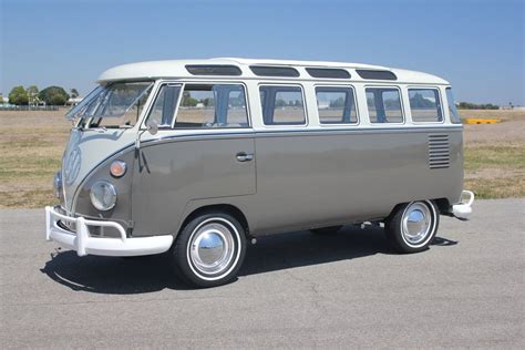 1961 VW Bus 23 Window Samba Bus