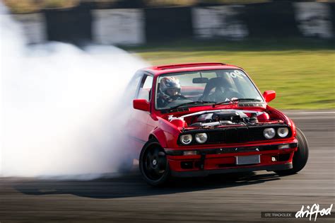 DRIFT CAR: Progression – Darren Rickaby’s V8 E30 - Drifted.com